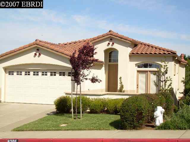 8205 Skyline Circle  Oakland CA 94605-4231 photo