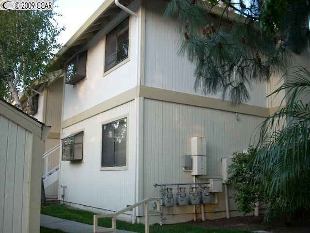 Property Photo: 2827 Monument Blvd #60 CA 94520-3010