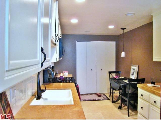 Property Photo: 10345 Almayo Ave 206 CA 90064