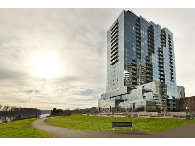 Property Photo:  841 SW Gaines St 1500  OR 97239 