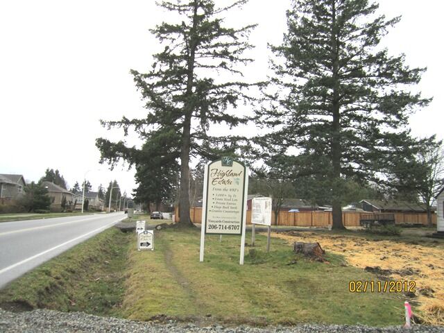 Property Photo:  5005 NE 8th St  WA 98059 