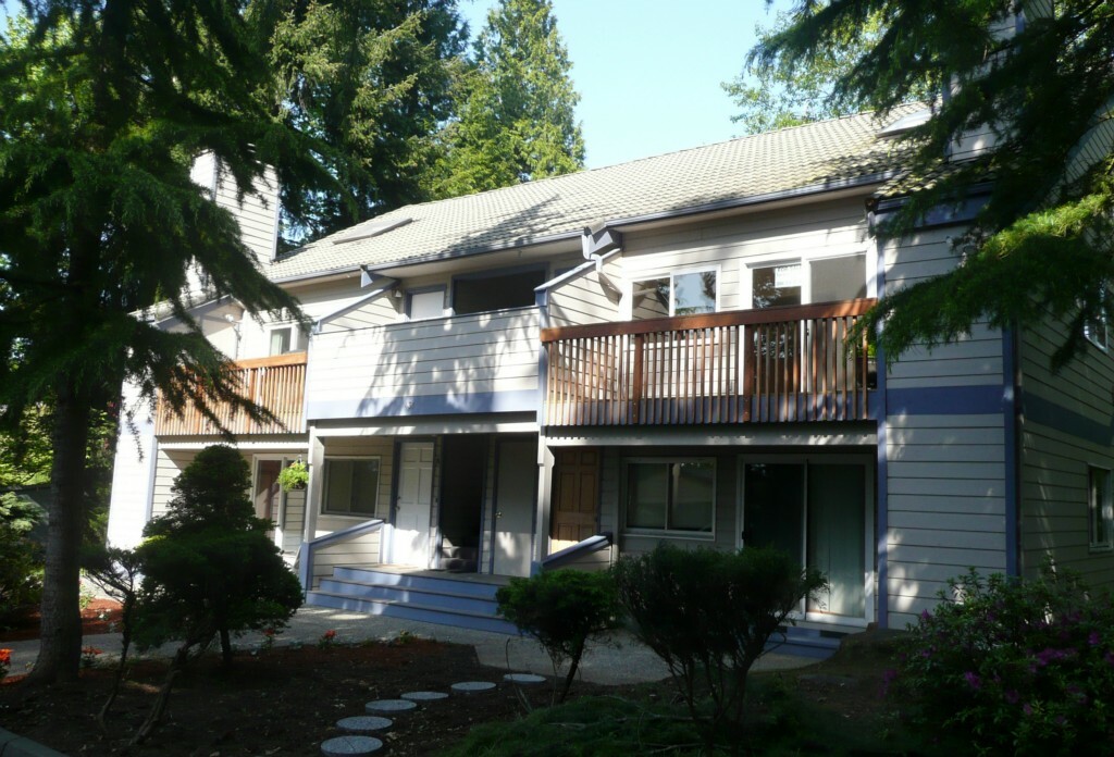 Property Photo:  431 7th Ave S C  WA 98033 