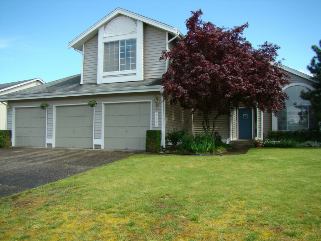 Property Photo:  3912 214th St Ct E  WA 98387 