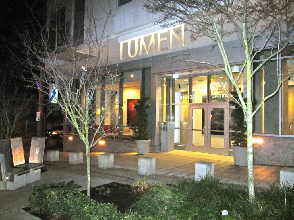 Property Photo:  500 Mercer St  WA 98109 