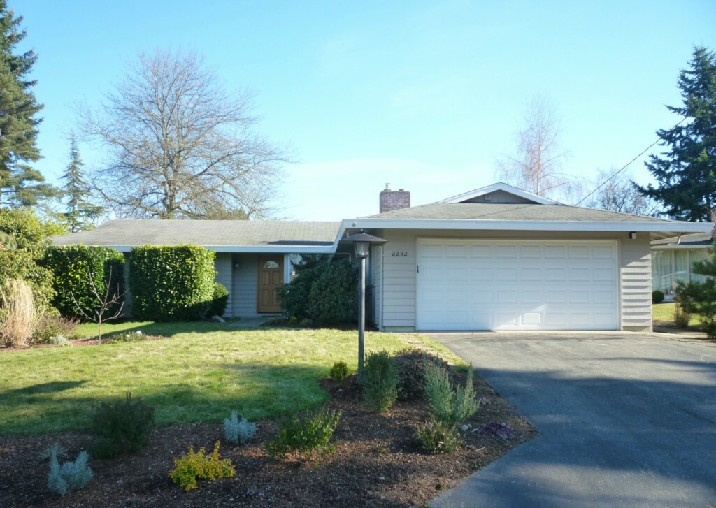 Property Photo: 2232 171st Ave NE WA 98008