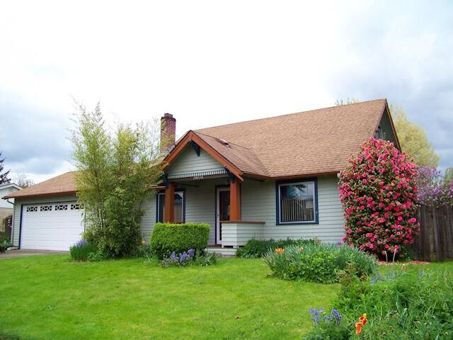 Property Photo:  10114 NE 6th Ave  WA 98685 
