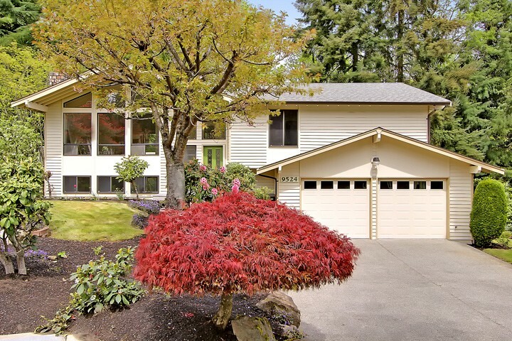 Property Photo:  9524 NE 141st Place  WA 98034 