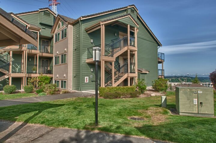 Property Photo:  3008 N Narrows Dr D101  WA 98407 