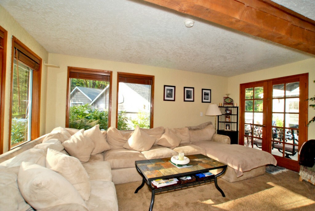 Property Photo:  23112 E Main St  WA 98074 