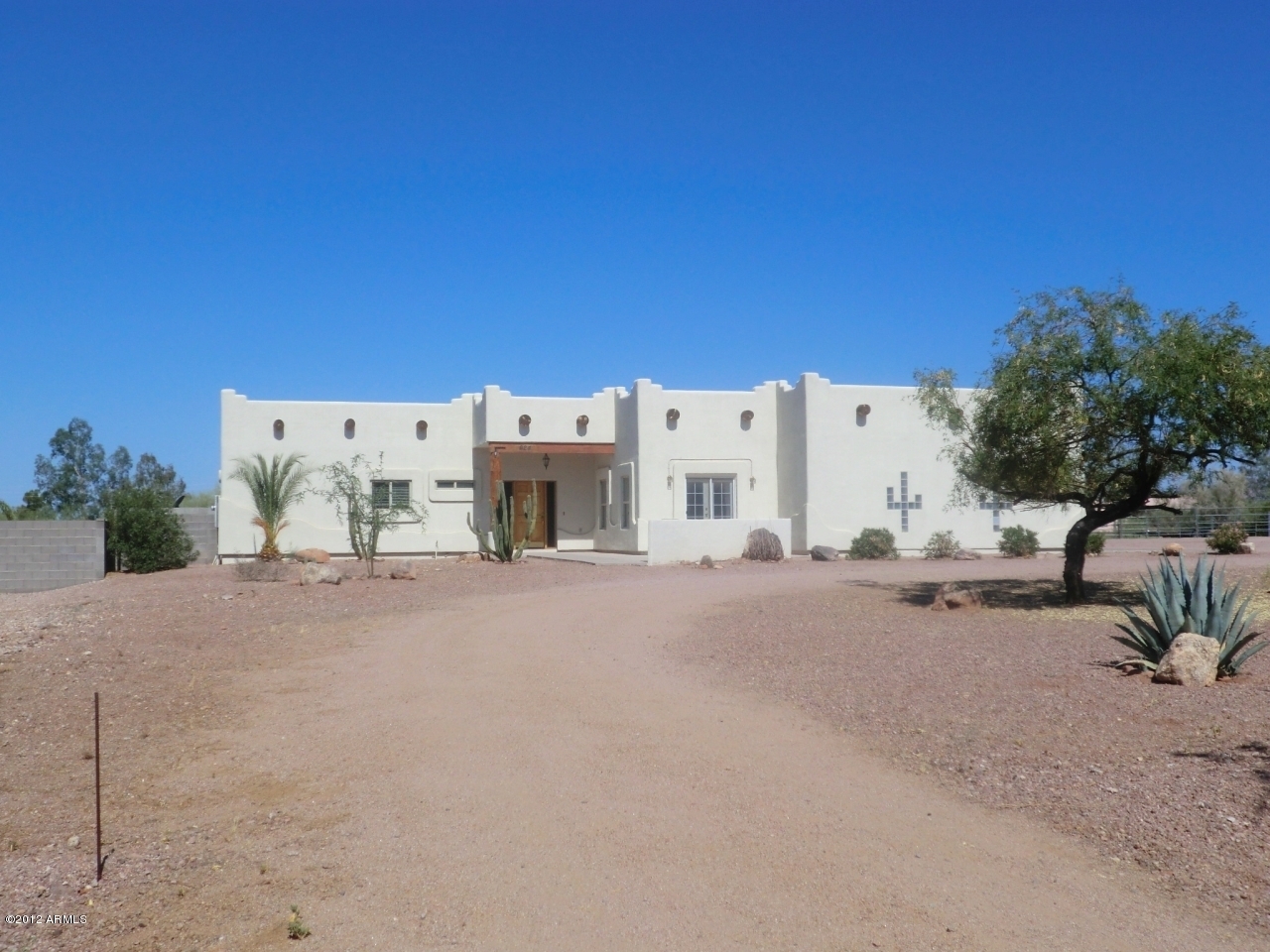 Property Photo:  624 S Mountain View Road  AZ 85119 