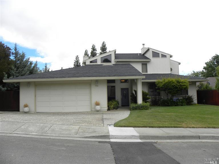 Property Photo: 3036 Hillside Court CA 94533
