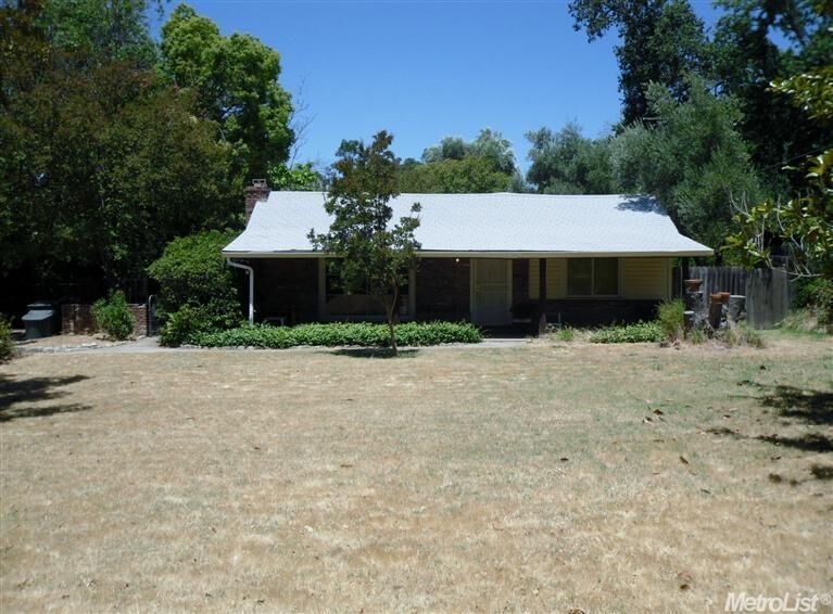 Property Photo: 7305 Lincoln Ave CA 95608