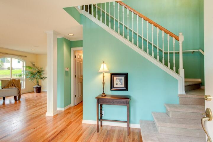 Property Photo: 6830 117th Avenue NE WA 98033