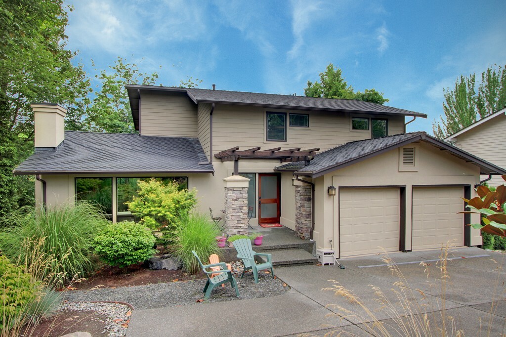 Property Photo:  2218 109th Ave NE  WA 98004 