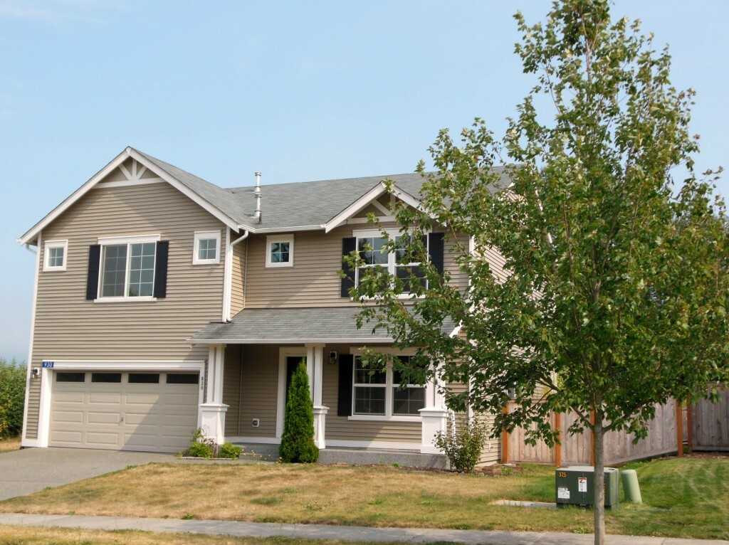 Property Photo:  930 Clearwater Ct  WA 98273 