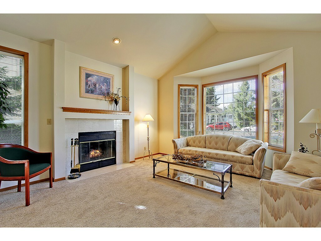 Property Photo:  26104 Lake Wilderness Country Club Dr SE  WA 98038 