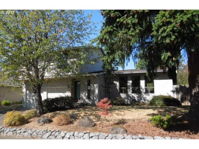 Property Photo: 16157 SW Autumn Dr OR 97007