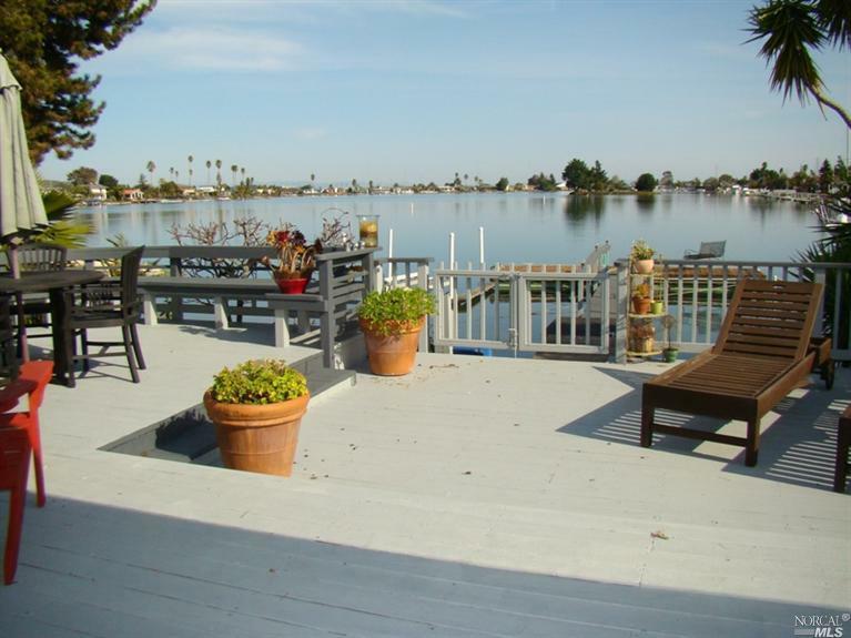 Property Photo:  112 Caribe Isle  CA 94949 