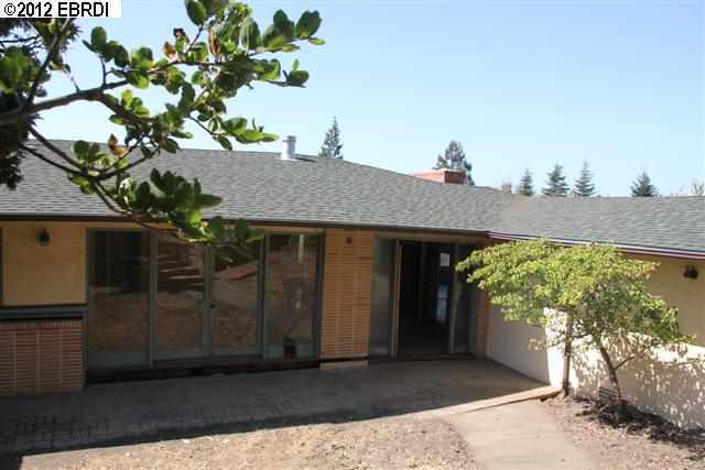 Property Photo: 55 Southampton Ave CA 94707-2034