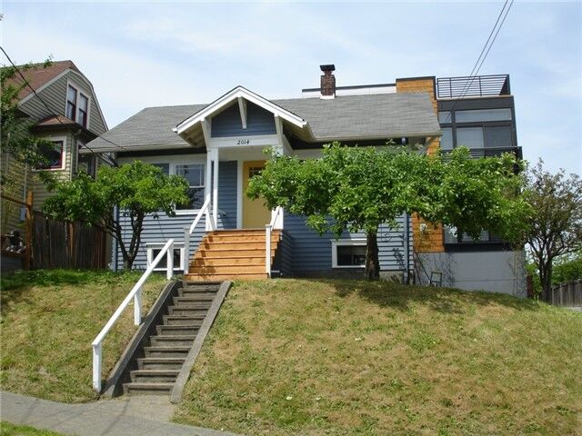 Property Photo:  2014 W Barrett St  WA 98199 