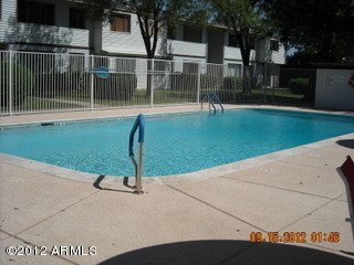 Property Photo:  2526 W Berridge Lane E215  AZ 85017 