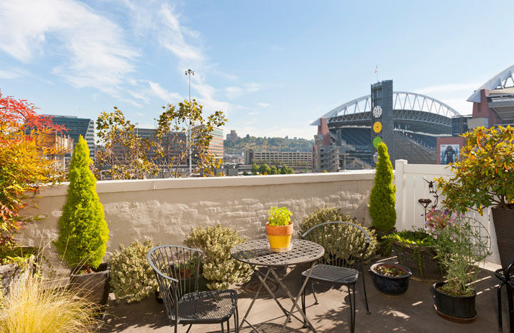 Property Photo: 526 1st Ave S 517 WA 98104