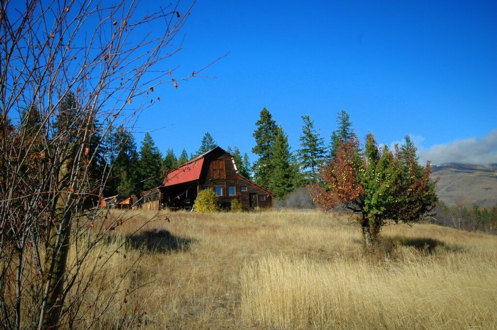 Property Photo:  21 Green Meadows Dr  WA 98862 