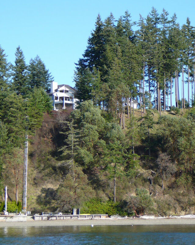 Property Photo: 210 Island Blvd WA 98333