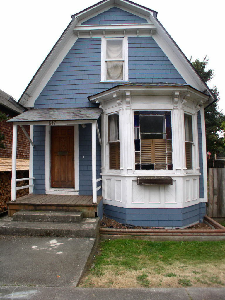 Property Photo:  847 Taylor  WA 98368 