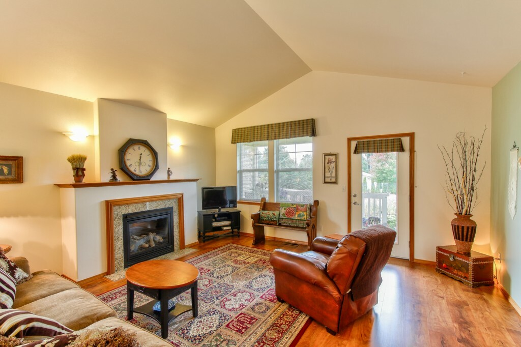 Property Photo: 2406 Stonebridge Wy WA 98273
