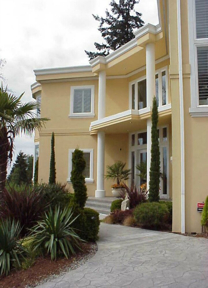 Property Photo: 10428 NE 43rd St WA 98033