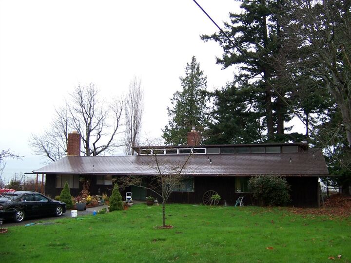 Property Photo:  1109 Dakota St  WA 98221 