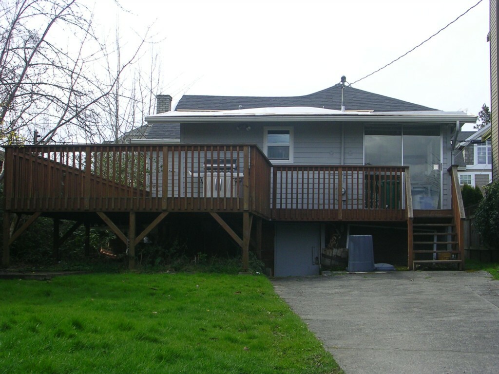 Property Photo:  2306 42nd Ave E  WA 98112 