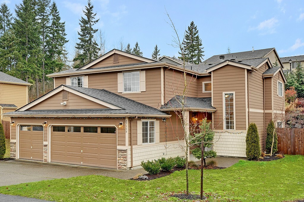 Property Photo:  27554 212th Place SE  WA 98038 