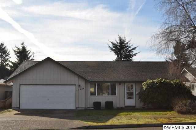 Property Photo:  1824  Cedarcrest Dr S  OR 97306 