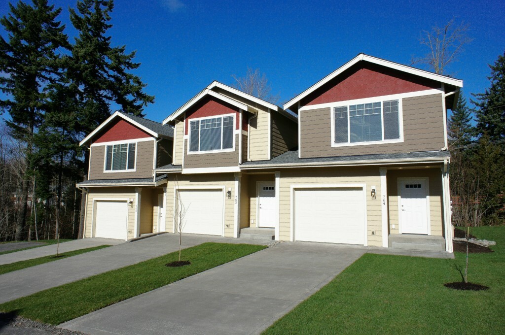 Property Photo:  765 NE Glenridge Ct  WA 98310 