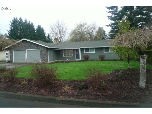 Property Photo:  1616 Maple Pl  OR 97116 