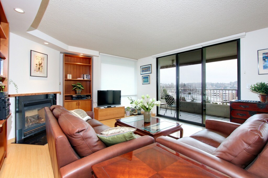 Property Photo:  6533 Seaview Ave NW A712  WA 98117 