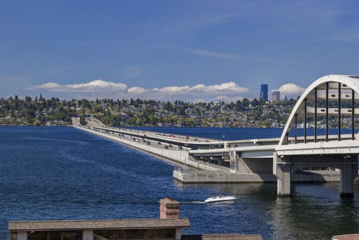 Property Photo: 2413 60th Ave SE WA 98040