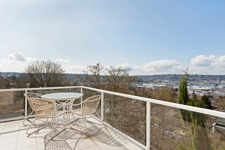 Property Photo: 125 NW 48th St WA 98107
