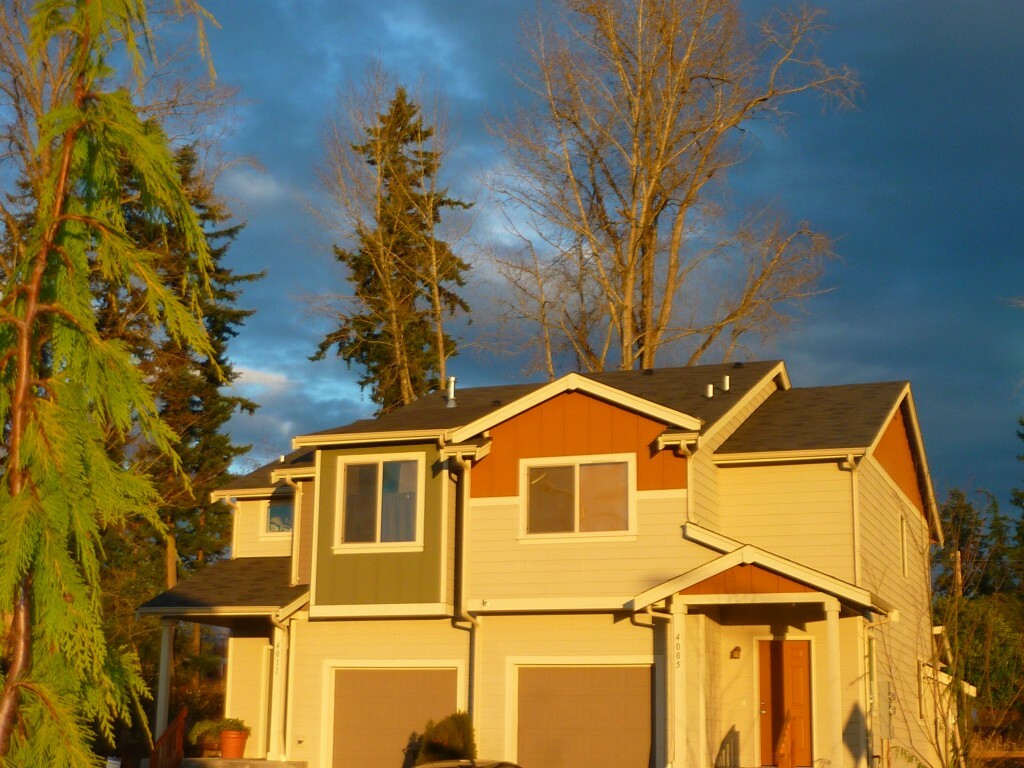 Property Photo:  8256 42nd Place NE  WA 98270 