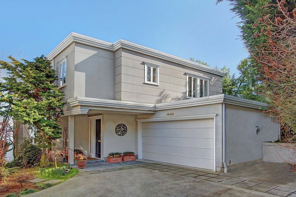 Property Photo:  1446 Madrona Dr  WA 98122 