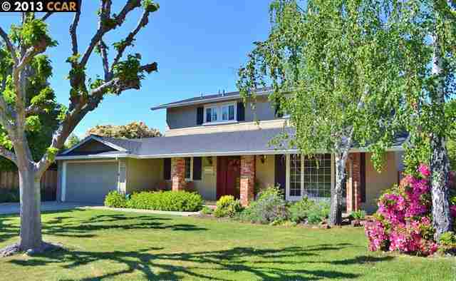 Property Photo: 808 Meander Dr CA 94598-4237