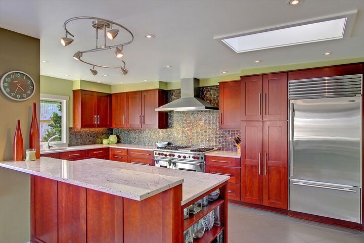 Property Photo: 2445 W Lynn St WA 98199