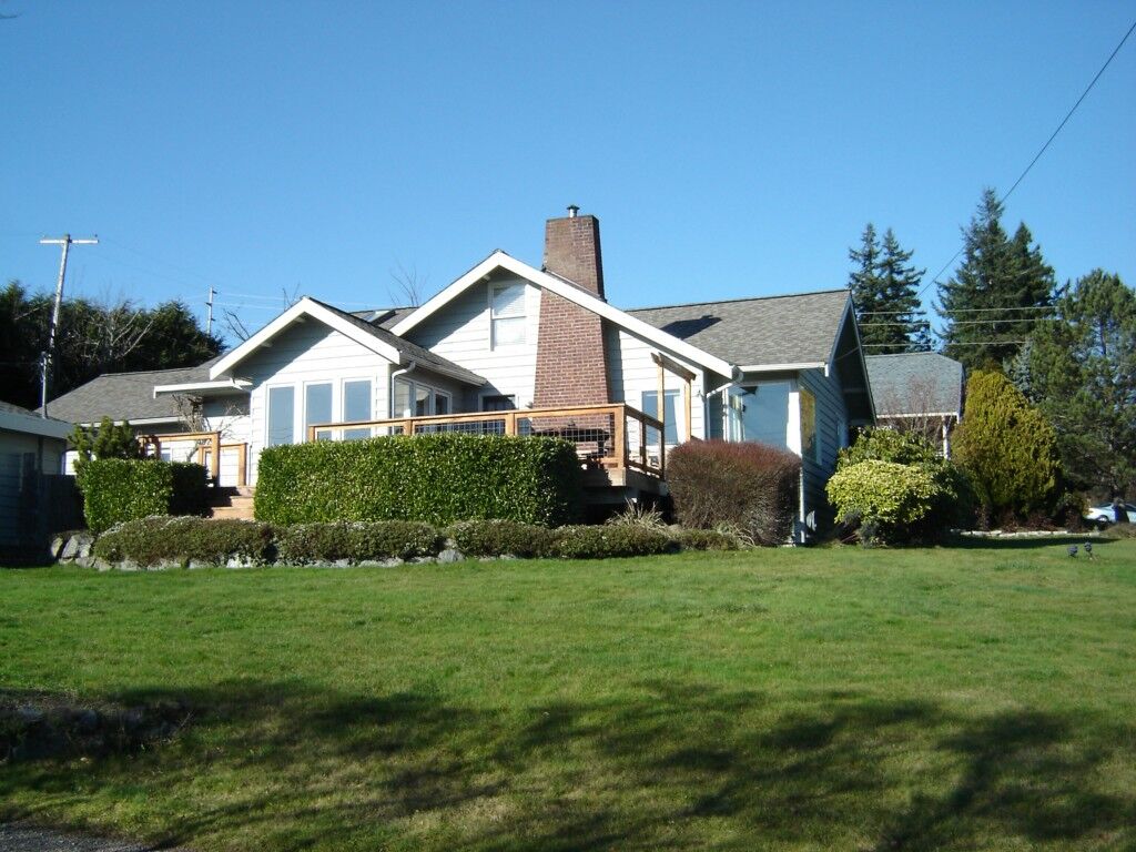 Property Photo: 2817 Martin St WA 98226