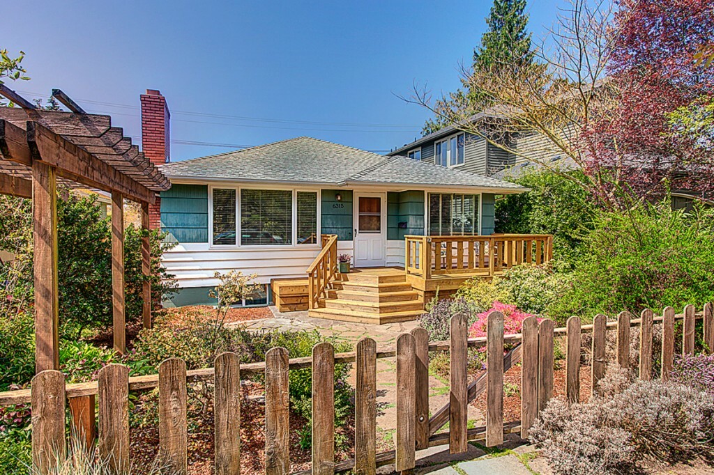 Property Photo: 6315 41st Ave SW WA 98136