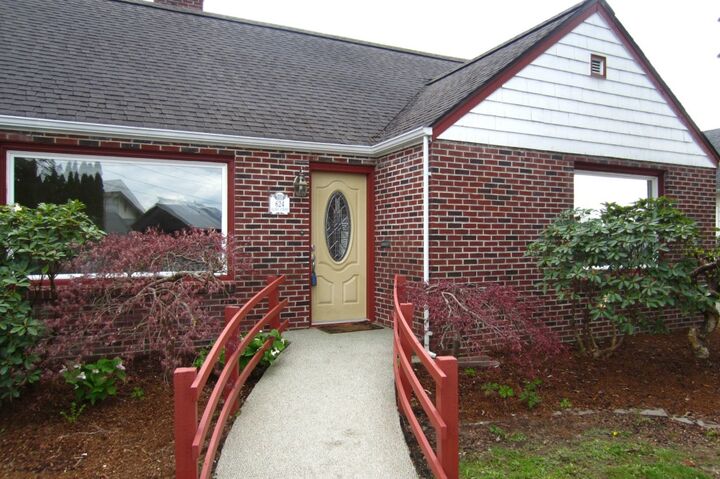 Property Photo: 624 Alder St WA 98531