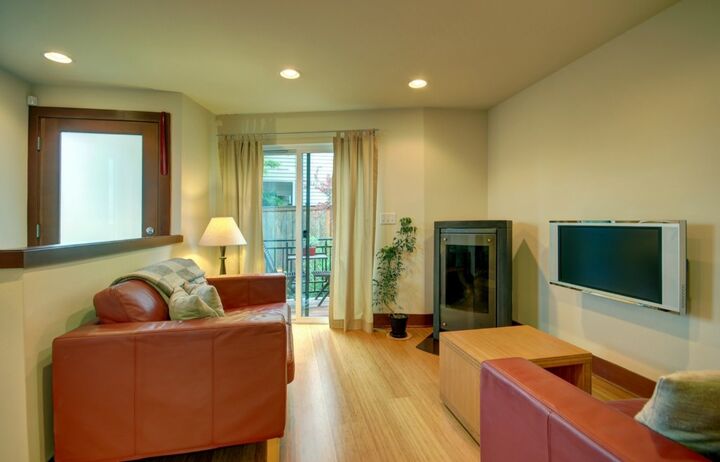 Property Photo: 5515 28th Avenue NW A WA 98107