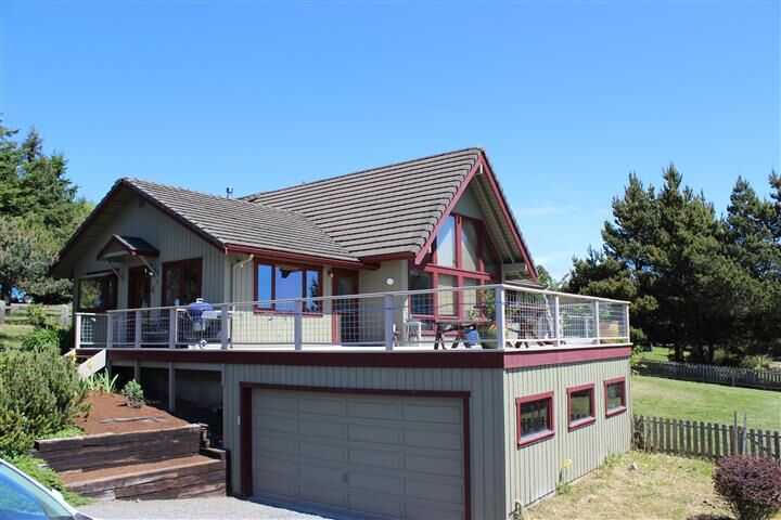 Property Photo:  31 Clipper Wy  WA 98250 