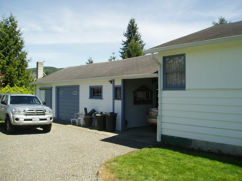 Property Photo:  33418 SE 44th Place  WA 98024 